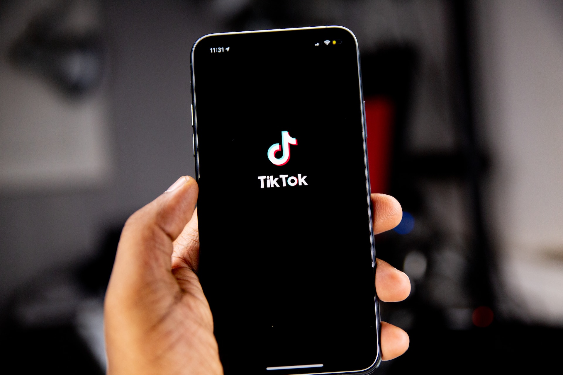 BtoB×TikTok×AIでリードが増える：仕組み・メリット・導入手順・運用テンプレまで完全解説
